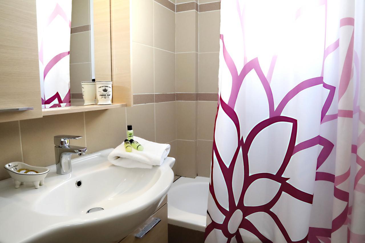 Metaxourghio Boutique Apartment Atene Esterno foto