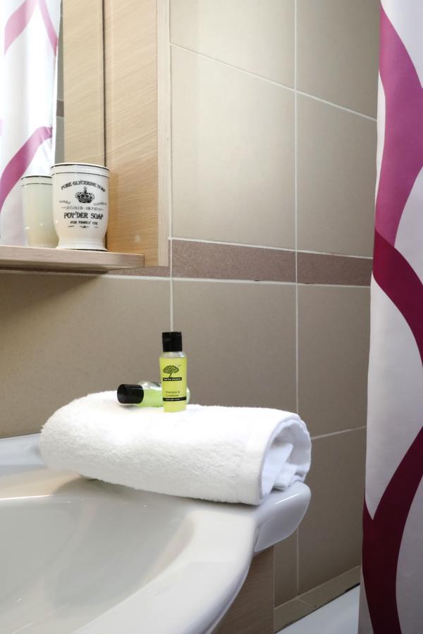 Metaxourghio Boutique Apartment Atene Esterno foto